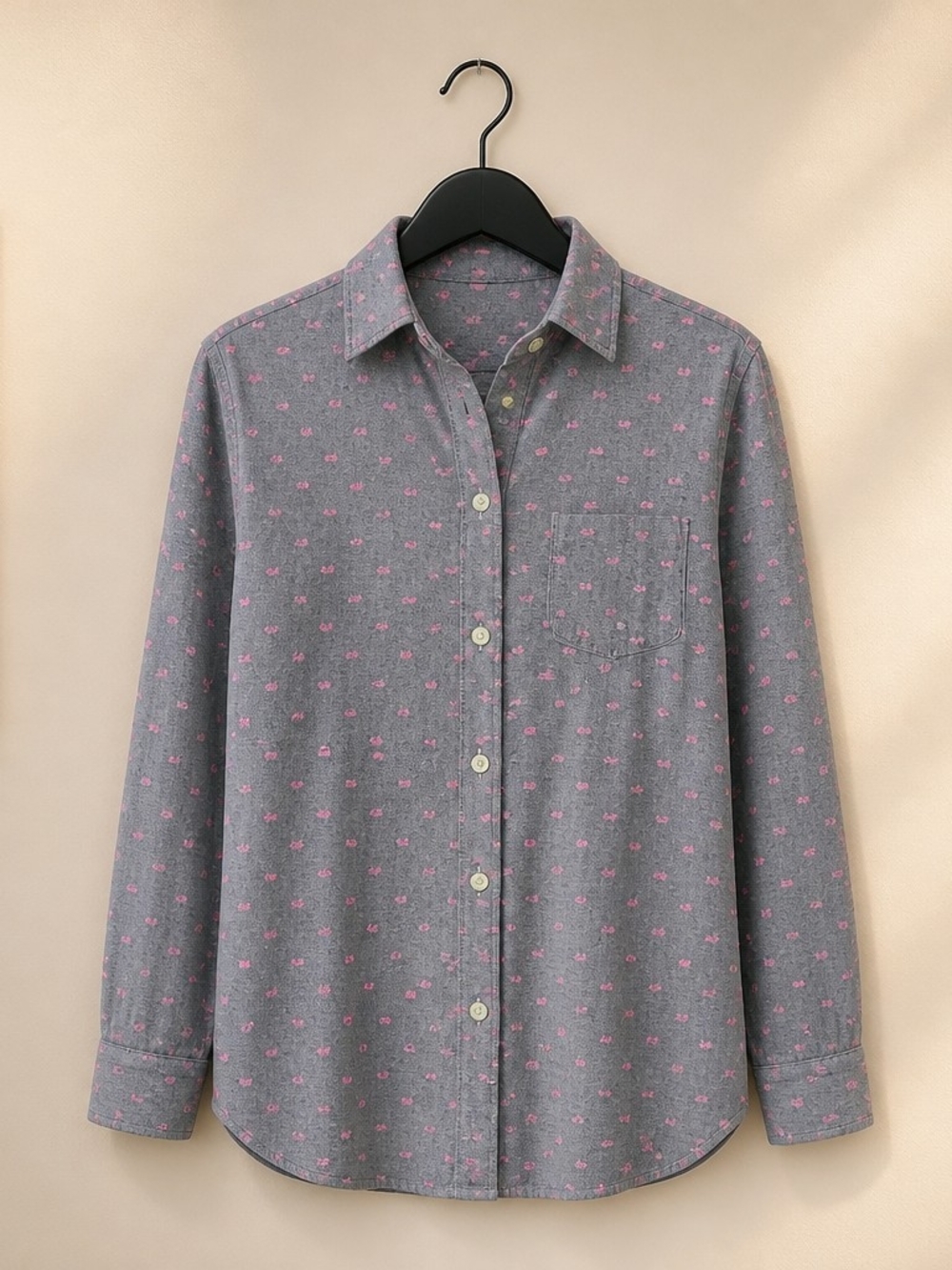 Splendid Grey Button-Down Shirt with Pink Embroidered Print